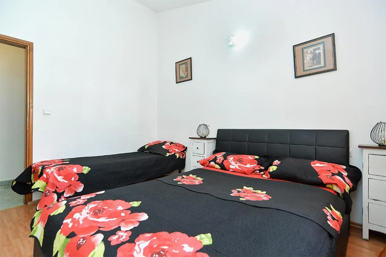 Apartments Zlata 2222 Póla Horvátország